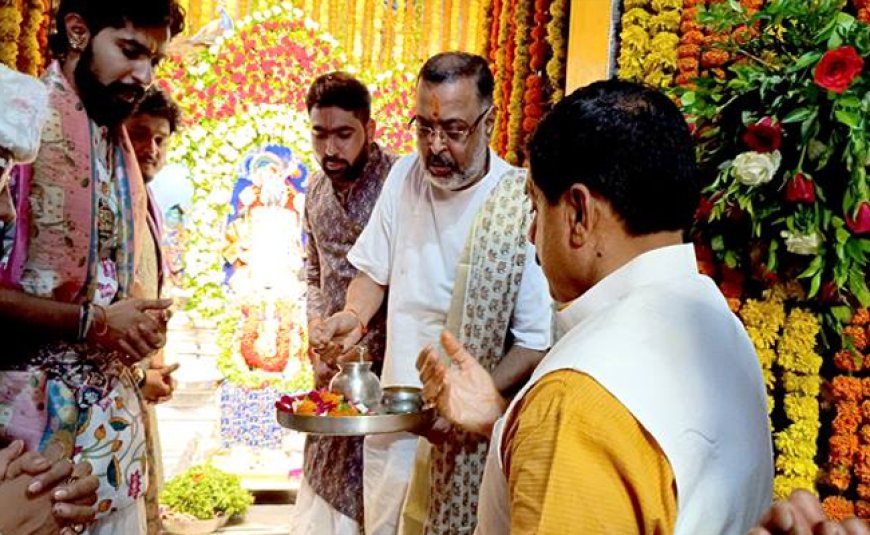 मुख्यमंत्री डॉ. यादव ने जन्माष्टमी पर गोपाल मंदिर पहुंचकर द्वारकाधीश भगवान श्रीकृष्ण के किए दर्शन