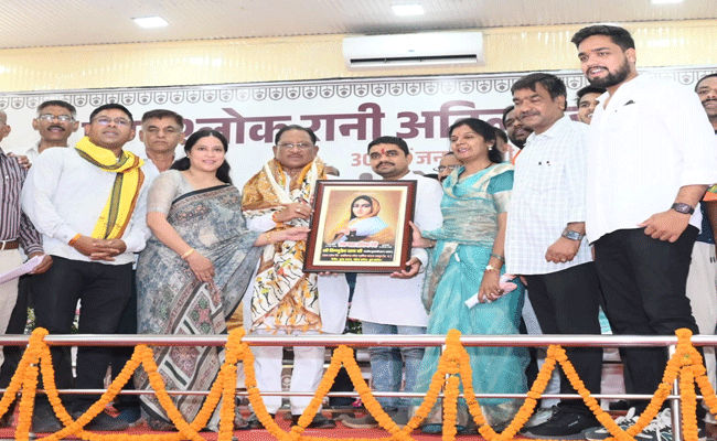 धरसीवां में दर्ज संख्या से अधिक शिक्षक