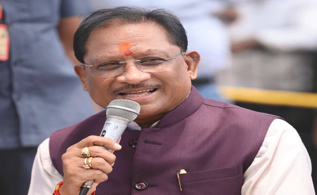 करिगाँव में मुख्यमंत्री की घोषणा करिगाँव में मुख्यमंत्री की घोषणा